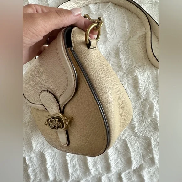 Coach Jade Saddle Bag In Colorblock. Cream Crossbody Bag with Gold Hardware - Picture 12 of 13